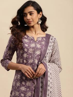 Light maroon printed cotton round neck kurta sets 3