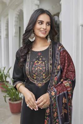 Leeza store women's magic cotton solid straight kurta with pant 4