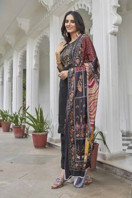 Leeza store women's magic cotton solid straight kurta with pant 5