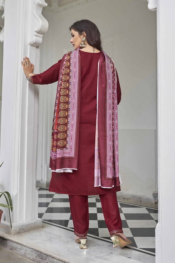 Maroon cotton solid straight kurta with pant