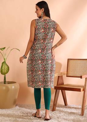  women's cotton crambric knee length  ajrakh print sleeveless notch neck regular fitted short kurti 3