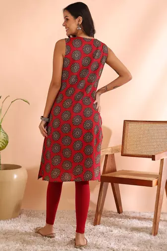 women'scambric cotton knee length traditional printed sleeveless notch neck regular fitted short kurti
