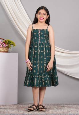  kids floral printed sleeveless smoking gathered dress (green) 1