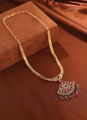 Gold chain necklace set with pink stone pendant 3