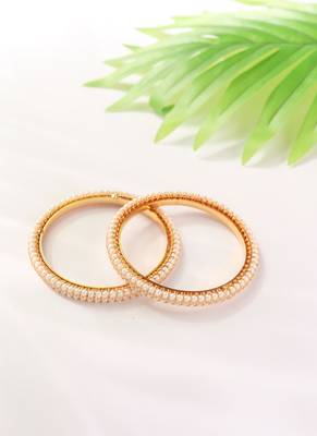 Set of 2 Gold Bangles with Pearl Detailing 3