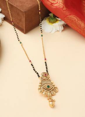 Mangalsutra with Gold Pendant and Eye Motif 2