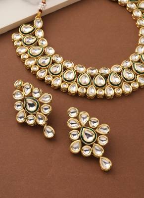 Gold Kundan High Necklace 3