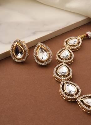 American Diamond Necklace with Large Diamonds 4