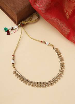 High Gold Necklace Set with Leaf Detailing 4