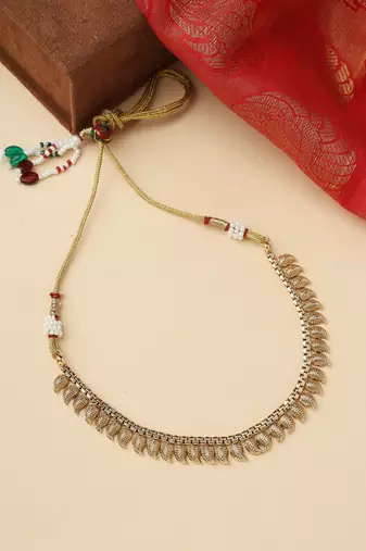 High Gold Necklace Set with Leaf Detailing