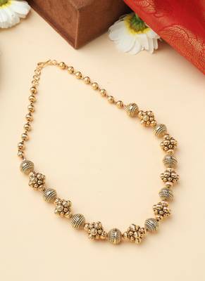 Gold Necklace Set with Ball-Inspired Design 2
