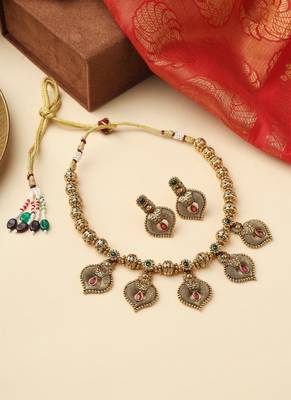 High Gold Necklace with Gold Motifs, Matching Earrings, and Stone Accents 5