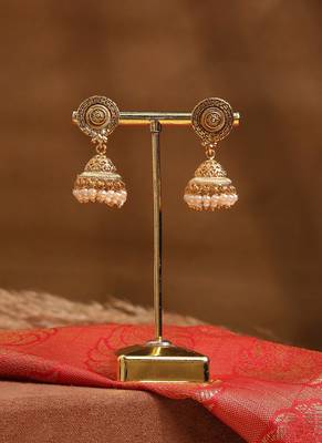 Pearl Chain Necklace Set with Matching Jhumkas 3