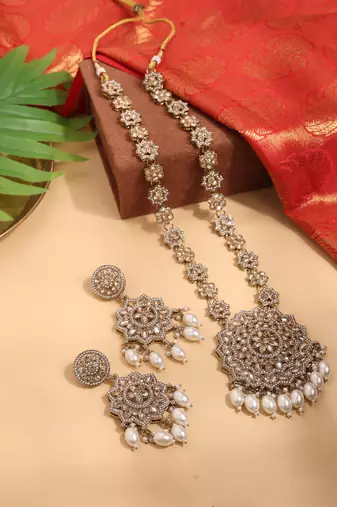 Antique Gold Necklace with Matching Earrings