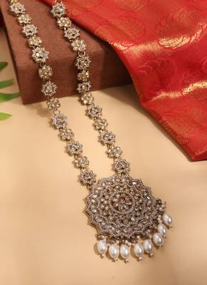 Antique Gold Necklace with Matching Earrings 3