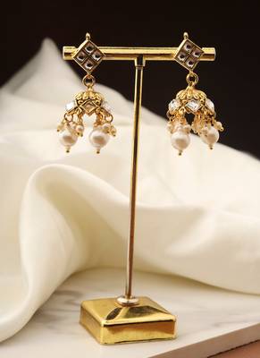 Kundan Necklace Set with Pearls 4