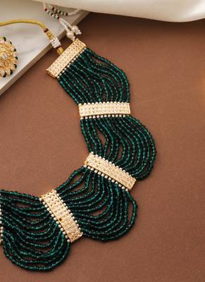 Green Beads Necklace Set with Gold Accents 2