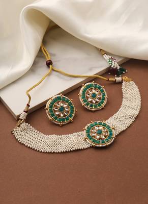 White Choker Set with Green Gold Pendant and Matching Earrings 1
