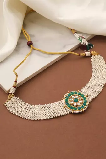 White Choker Set with Green Gold Pendant and Matching Earrings
