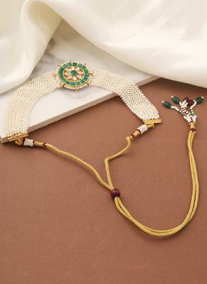 White Choker Set with Green Gold Pendant and Matching Earrings 3