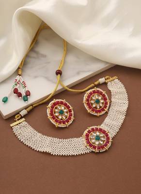 White Choker Set with Red Gold Pendant and Matching Earrings 1