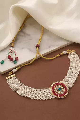White Choker Set with Red Gold Pendant and Matching Earrings