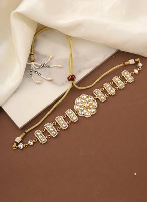 Kundan Choker Set with Floral Studs 2