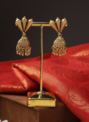 High Gold Temple Necklace Set with Jhumkas 5
