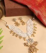 Kundan Pearl Necklace Set with Matching Earrings