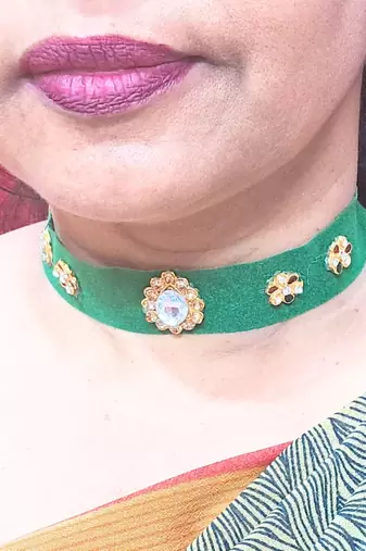 Adjustable size velvet green stone stud  kanthi