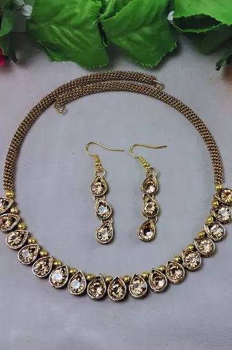 Free size brass golden stone stud  hasli