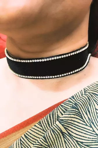 Adjustable size velvet black stone stud  kanthi
