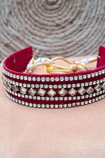 Adjustable size velvet maroon kunden stud  kanthi