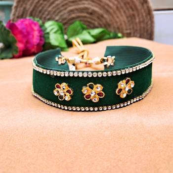 Adjustable size velvet green kunden stud  kanthi 1