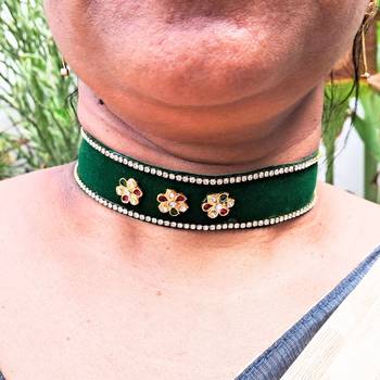 Adjustable size velvet green kunden stud  kanthi 3