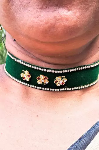 Adjustable size velvet green kunden stud  kanthi