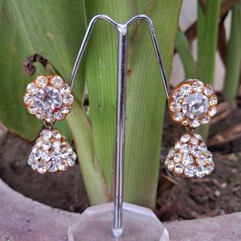 Size 1.5 inch  lakh golden stone stud jhumki 1