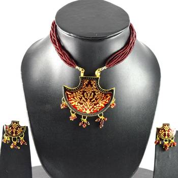 Free size brass golden stone stud pendants set 3