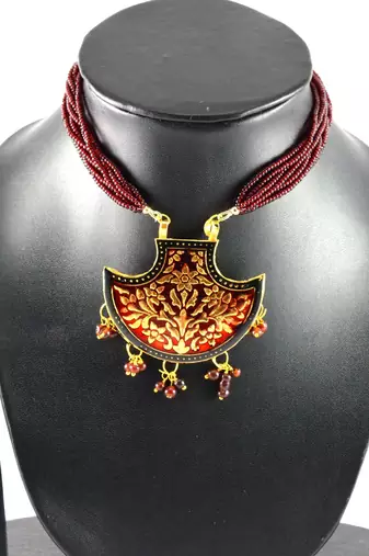 Free size brass golden stone stud pendants set