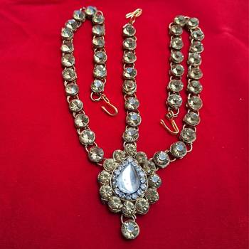 Free size brass golden stone stud matha patti 1