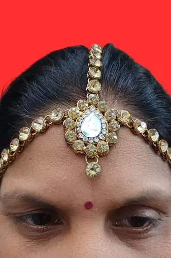 Free size brass golden stone stud matha patti