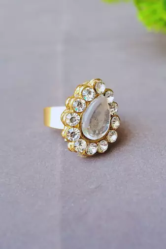 Free size brass white stone stud  ring