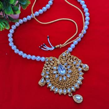 Size 20 inch brass golden kunden stud  necklace 1