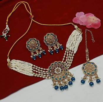 Traditional pearl choker set with kundan medallion gold-plated montana wedding jewelry maang tikka bridal collection 1