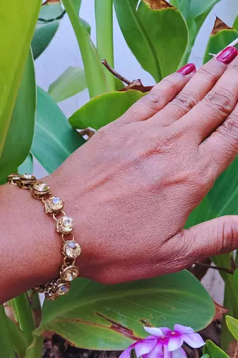 Adjustable size brass golden stone stud  bracelet
