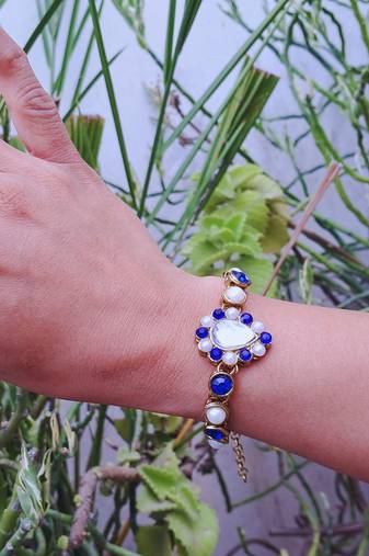 Adjustable size brass golden stone stud  bracelet