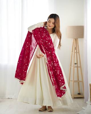 Soft Vichitra  Silk Fabric Fully Flair Kali Pattern And Canvas Patta Kurti With Dupatta And Pent 1