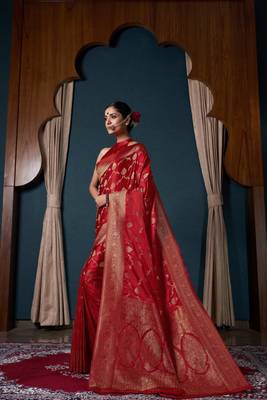 Red Zari Woven Banarasi Satin Silk Saree 2