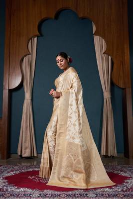 OFF White Zari Woven Banarasi Satin Silk Saree 2