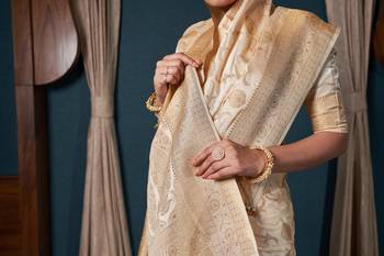 OFF White Zari Woven Banarasi Satin Silk Saree 3